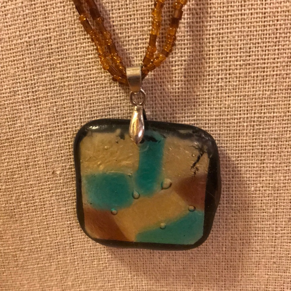 🍍Glass necklace - Picture 2 of 2